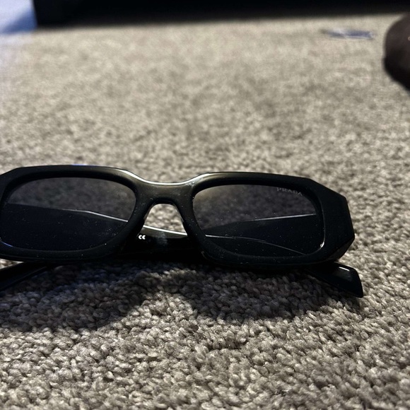 Prada glasses - Picture 1 of 5